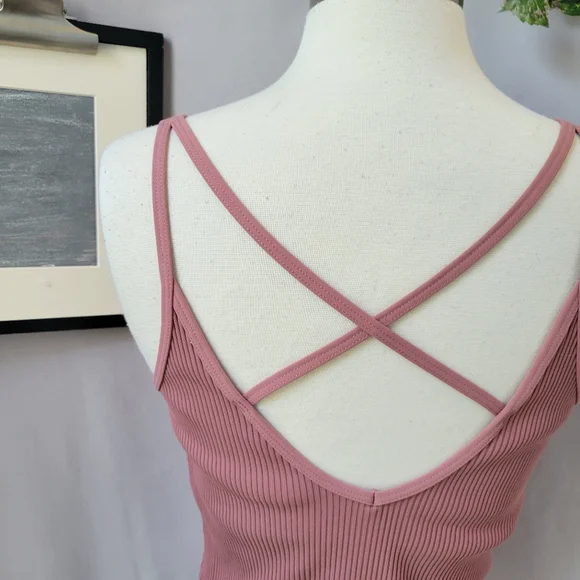 Vuori Women's Rib Crop Tank Top M - Picture 8 of 15